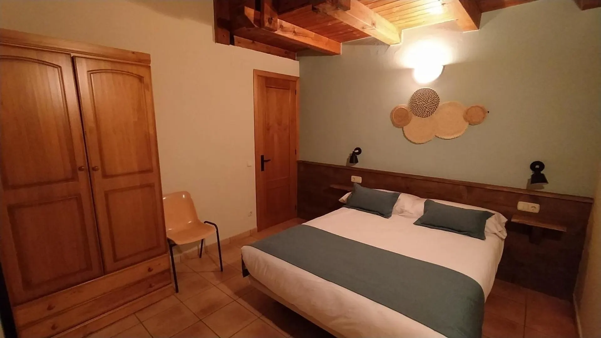 Apartaments Beta Baro  0*, Baro (Catalonia)